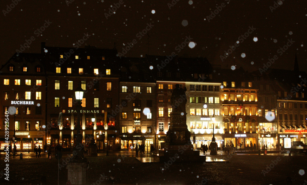 Stores and restaurants around Marienplatz in Munich during Christmas 
