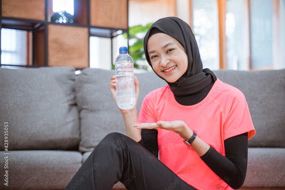 Veil sportswear cheap