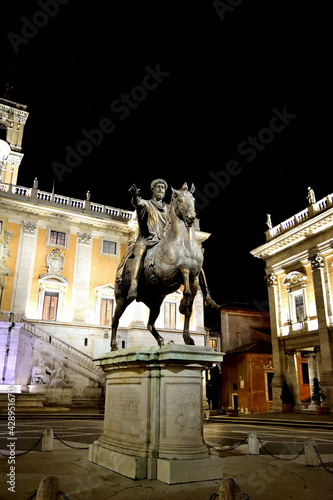 view of Capitoline square (Piazza del Campidoglio) and Equestrian Statue of Marcus Aurelius by night - Capitoline Hill / Capitoline square (Piazza del Campidoglio), Rome, Lazio, Italy, Europe