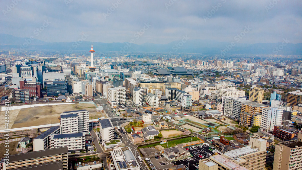 Fototapeta premium Skyline Aerial view in Kyoto