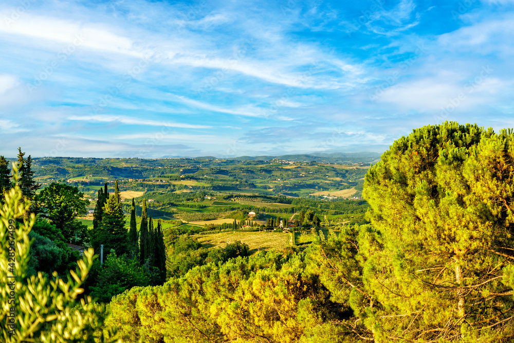 Blick von San Gimignano in die Toskana