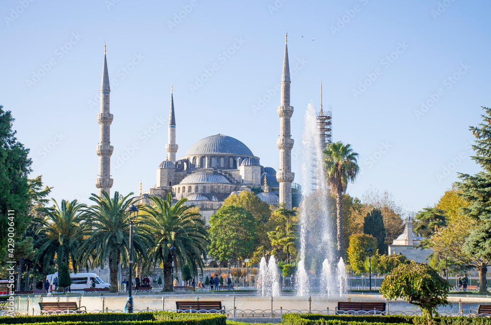 Blue Mosque in Istanbul Square
