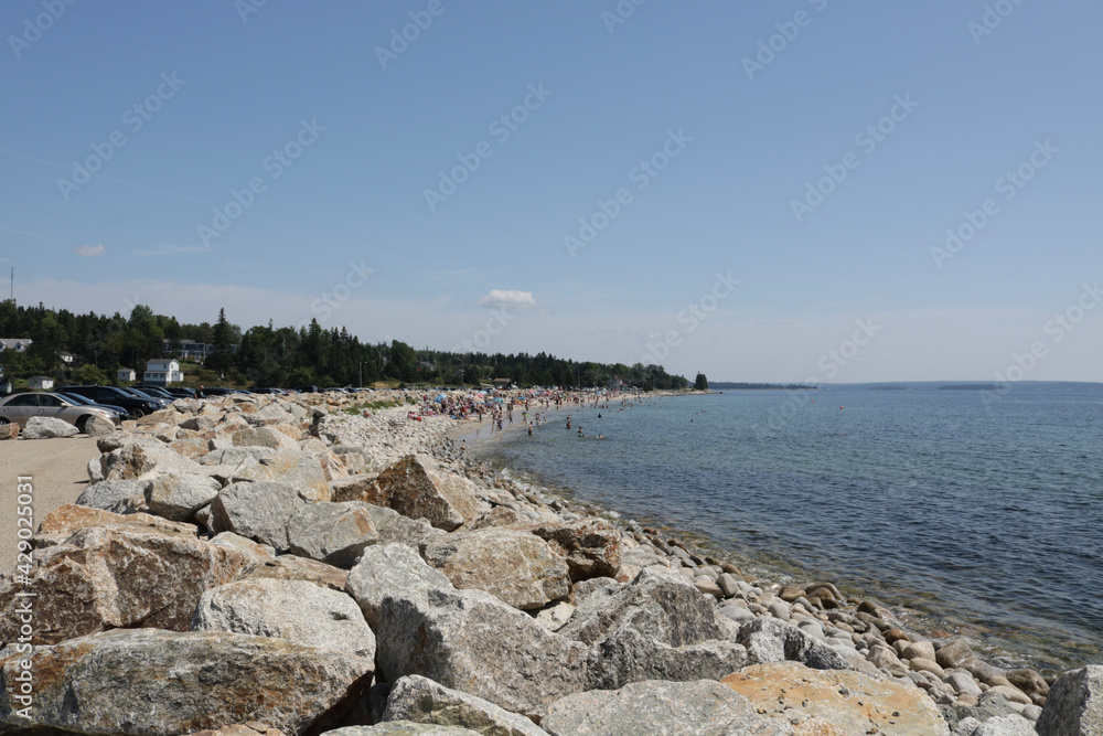 sea and rocks