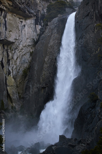 Yosemite Falls Bottom Half Close View © Caleb Rogers