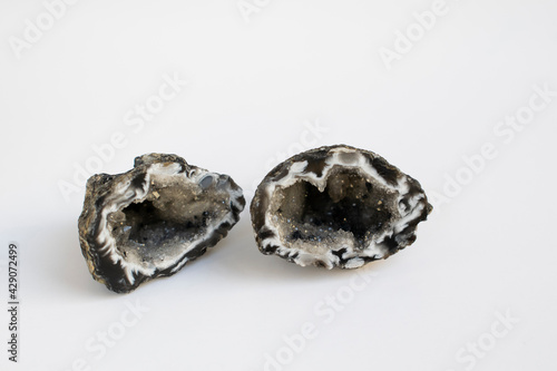 Foto Druse of natural mineral black agate
