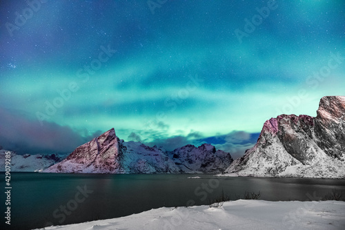 Fototapeta Naklejka Na Ścianę i Meble -  Polarlichter am Himmel von Norwegen