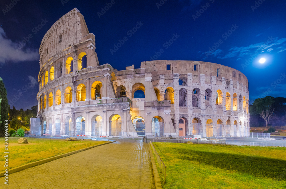 The ancient Colosseum in Rome, beautiful night shot