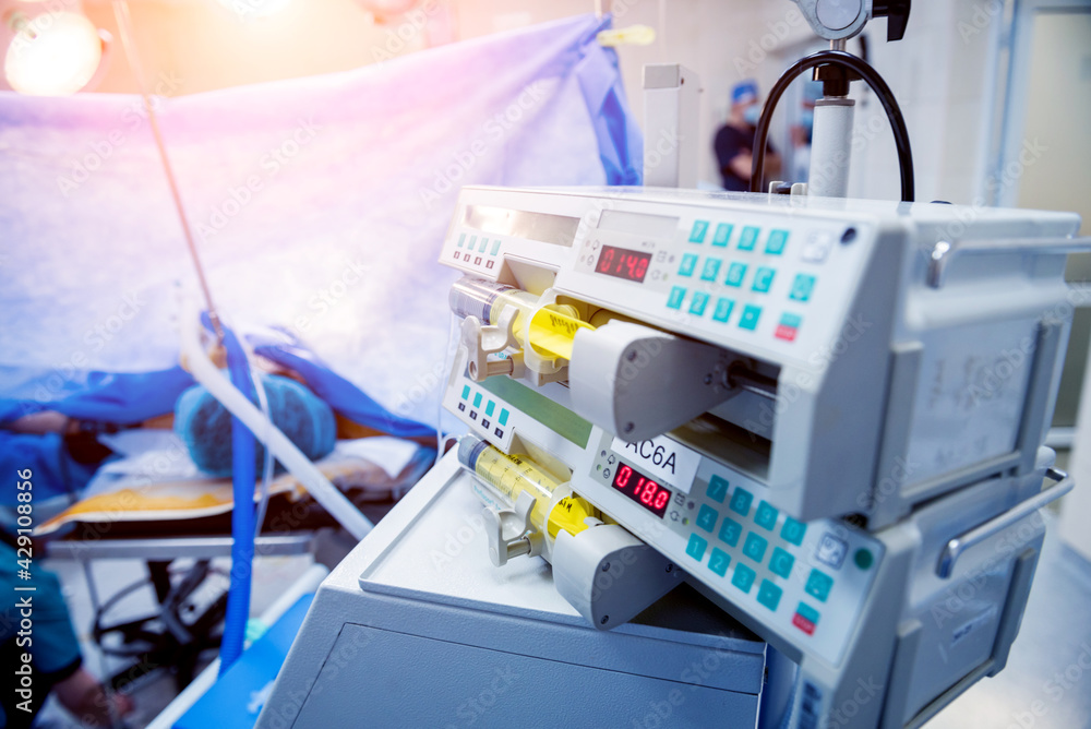 Equipment and medical devices in the operating room Equipment and medical devices in the operating room