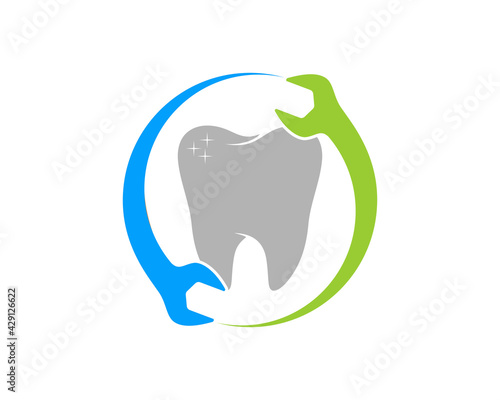 Clean teeth inside the circle wrench repair logo