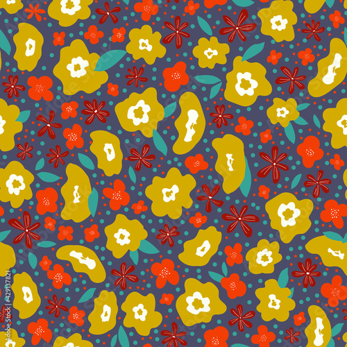 Trendy seamless floral pattern. Fabric design with simple flowers. Vector cute  ditsy pattern for fabric, wallpaper or wrap paper.