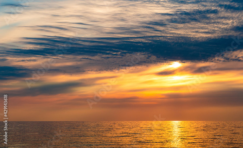 Sunset over ocean. Summer evening. © Sergey Fedoskin