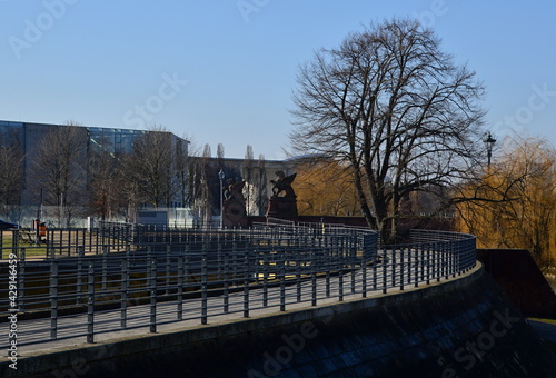 Panorama am Fluss Spree im Stadtteil Tiergarten, Berlin
