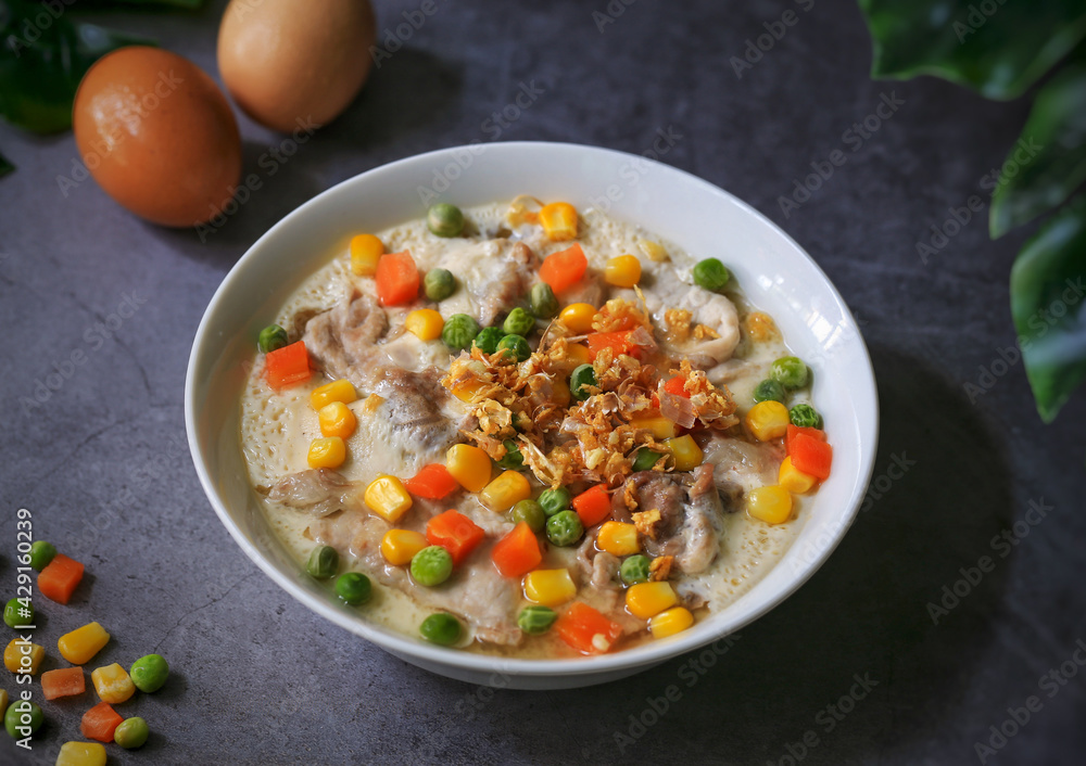 steamed egg and slide pork with mixed vegetables 