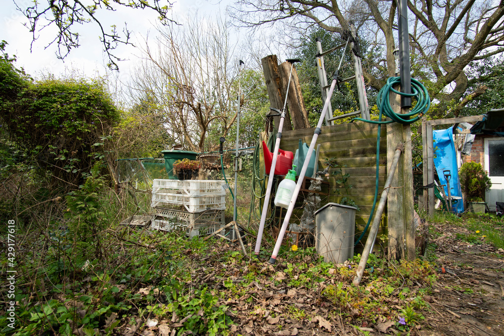 Untidy Garden | Fasci Garden