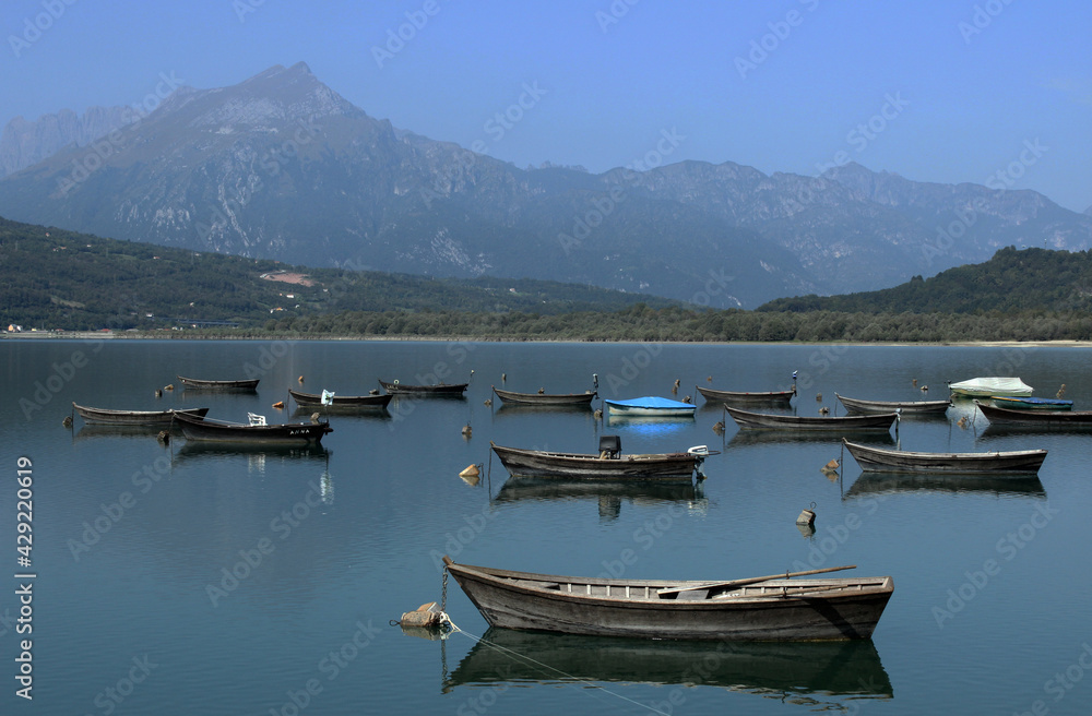 Barche di pescatori sul lago Barche di pescatori sul lago