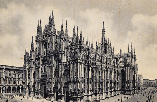 The Milan Cathedral in the 40s