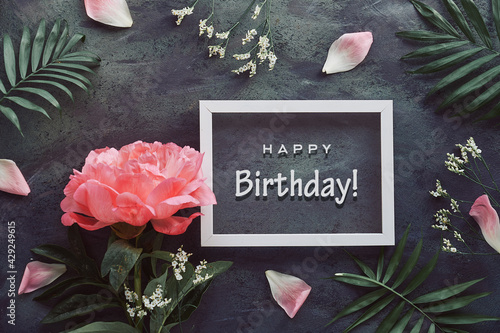 Canvas Print Happy birthday card with peony and palm leaves