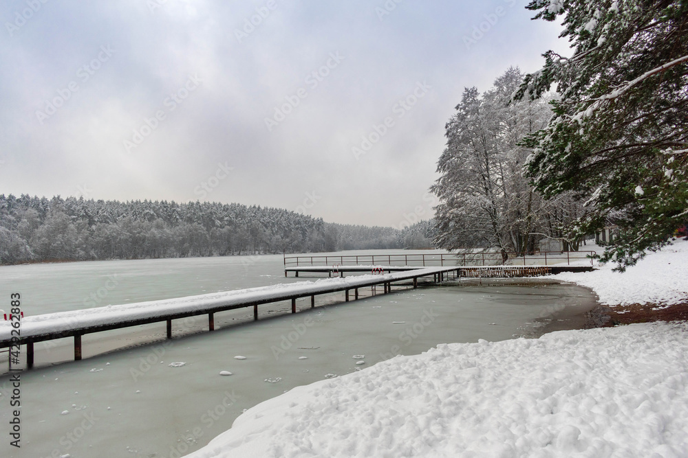 Obraz premium lake in winter