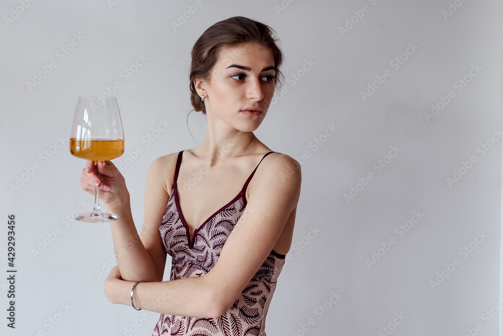 Εκτύπωση καμβά woman enjoying glass of white wine