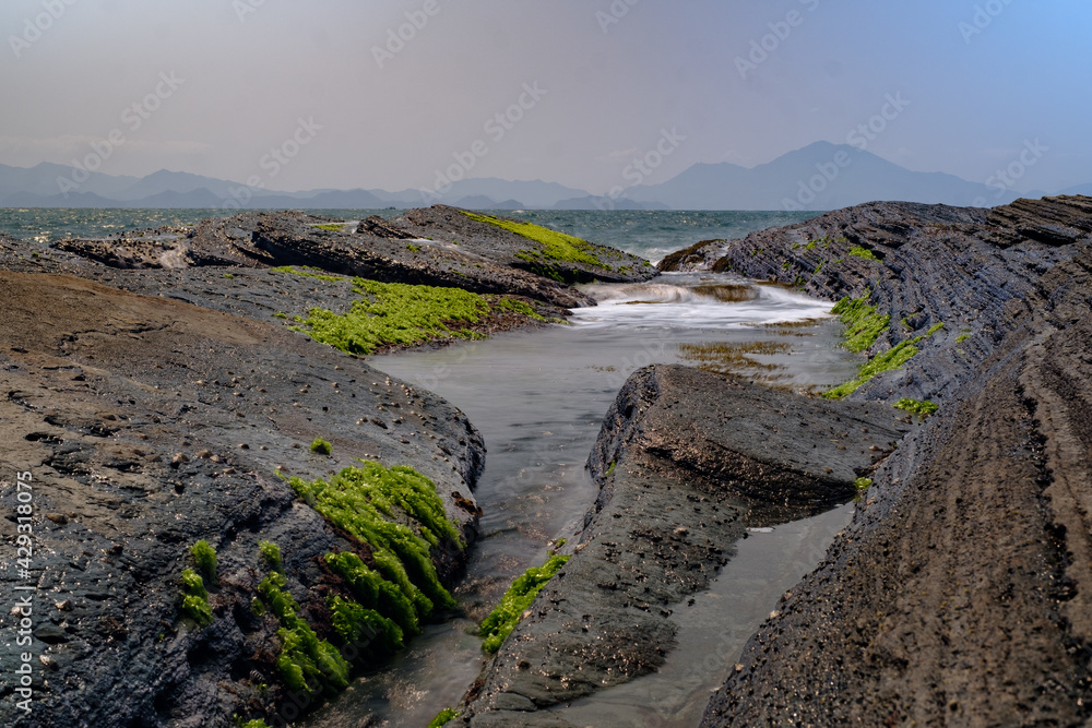 Tung Ping Chau, Hong Kong is an extension of the Plover Cove country park and is the closest one to mainland China. Despite the proximity, its shores and waters are still clean.  