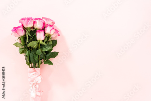 Wallpaper Mural Pink roses Torontodigital.ca