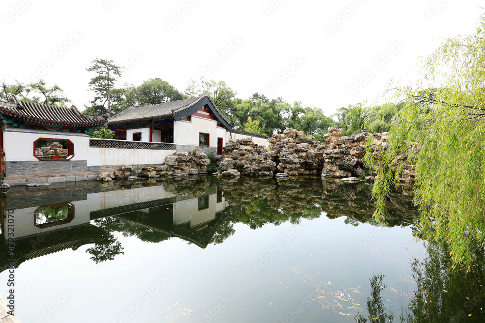 Ancient Chinese garden architecture south of the Yangtze River