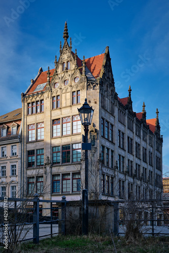 Das denkmalgeschützte "Juwel-Palais" ist das einzige noch erhaltene historische Gebäude am Spittelmarkt in Berlin-Mitte