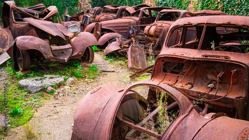 Oradour-sur-Glane. Coches bombardeados. photo