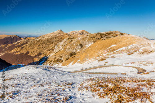 Photos Landscape of the peaks and valleys of Monte Terminillo