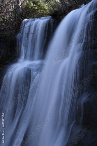 滝野すずらん丘陵公園の鱒見の滝（Masumi Falls in Takino Suzuran Hillside Park） © FRAGMENTSOFHOKKAIDO