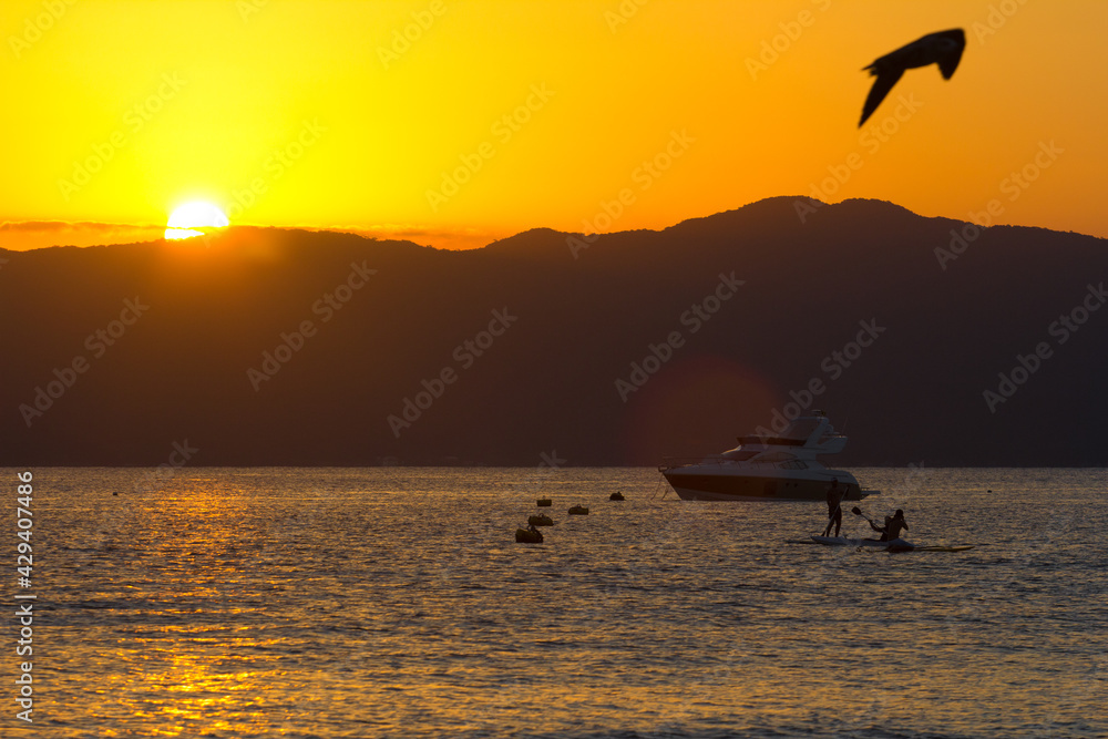 Fototapeta premium sunset on the sea