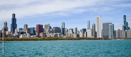 Chicago city skyline along the waterfront © BradleyWarren