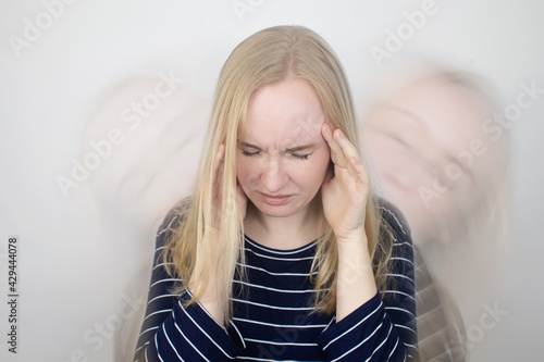 Quadro su tela Woman loses consciousness and falls down due to dizziness and disturbance of the vestibular apparatus