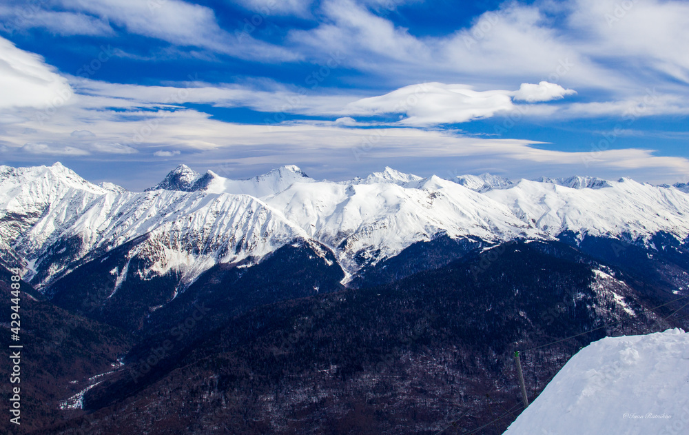 Obraz premium snow covered mountains