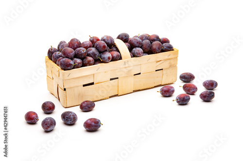 Zwetschgen im Spankorb