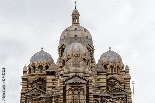 Catedral en la ciudad de Marsella o Marseille en el pais de Francia o France