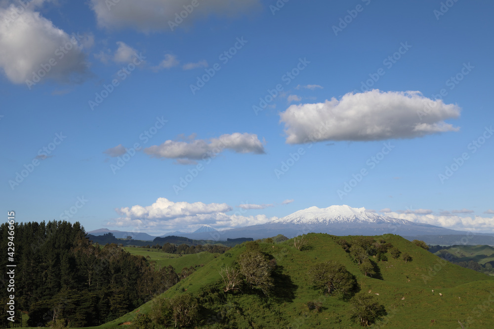 Mount Ruapehu und Mount Ngauruhoe Neuseeland / Mount Ruapehu and Mount Ngauruhoe New Zealand