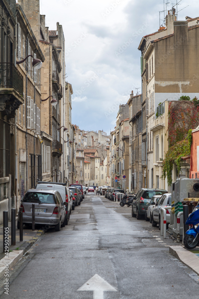 Obraz premium Calle o Avenida en la ciudad de Marsella en el pais de Francia
