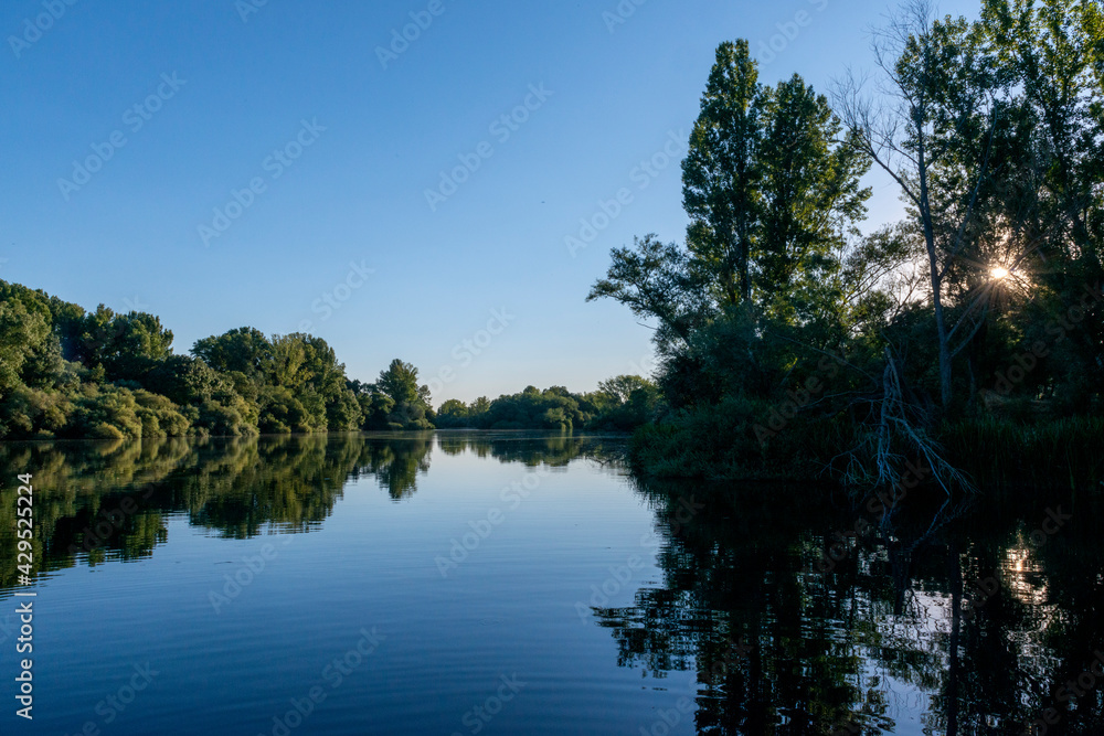 Fototapeta premium reibera del rio tormes salamanca