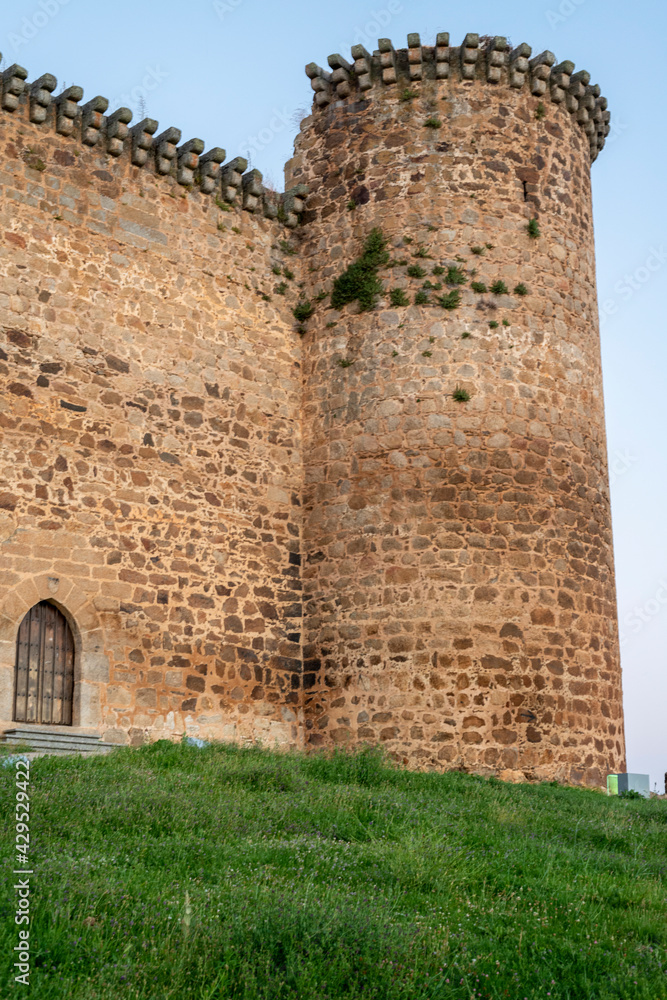 CASTILLO DEL BARCO DE ÁVILA DETALLES