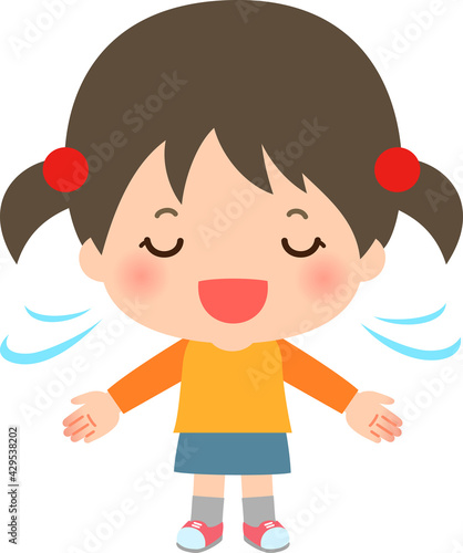 深呼吸する笑顔の女の子