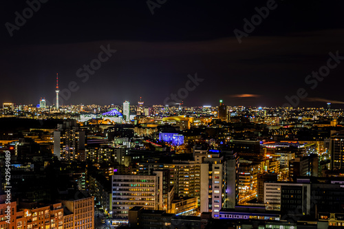 Berlin bei Nacht © Lothar.Photo