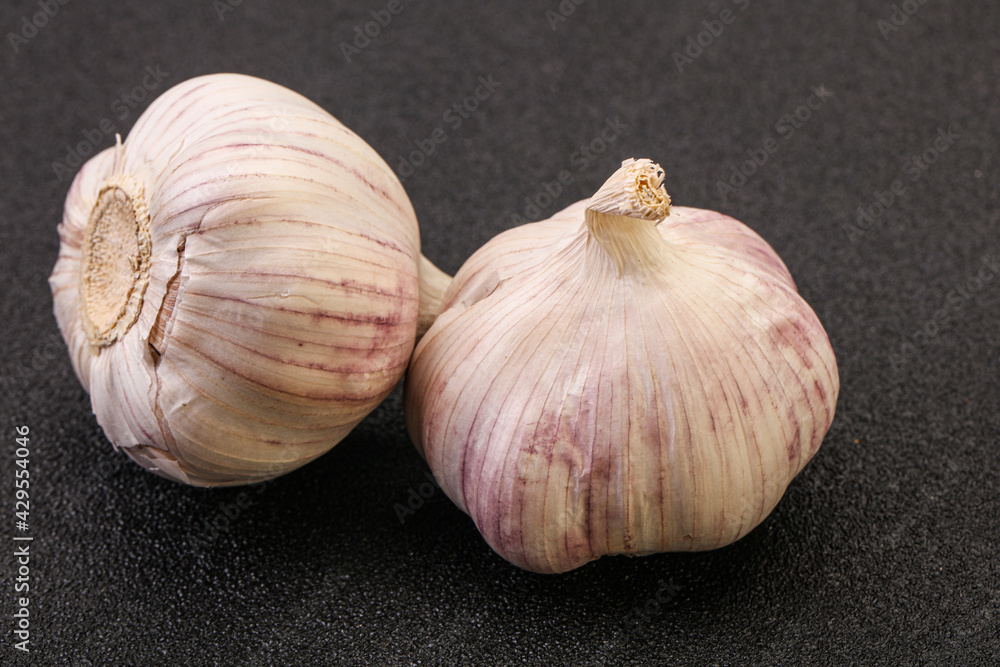 Fototapeta premium Fresh ripe and tasty garlic