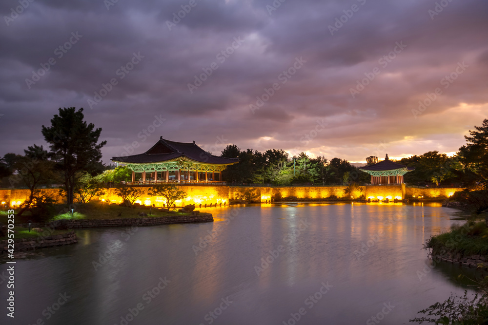 Fototapeta premium gyeongju trave