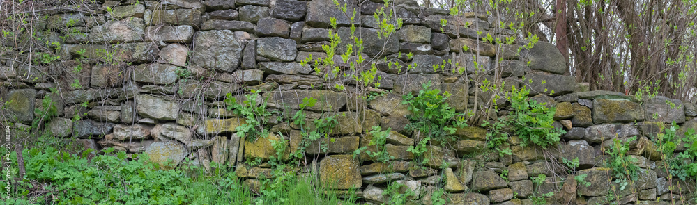 Natursteinmauer