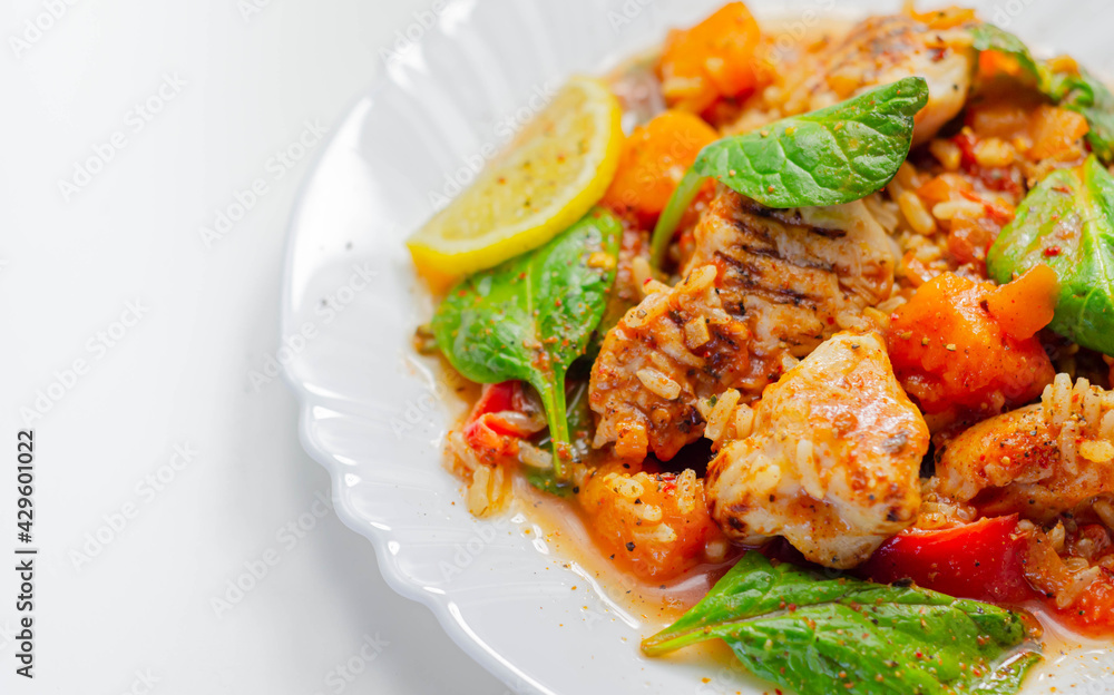 Stockfoto med beskrivningen Chicken Jambalaya, cooked chicken breast