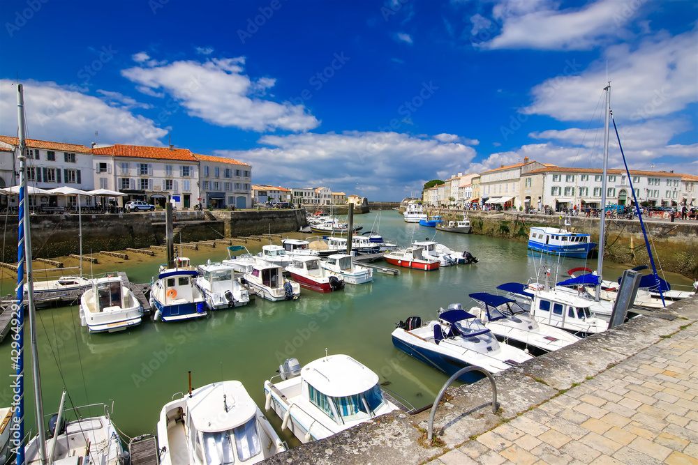 Port de St Martin en Ré sur l'Ile de Ré, La Rochelle