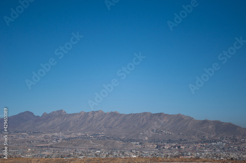 Photographs of landscapes of Ciudad Juárez, a border city with the Texas pass, United States.