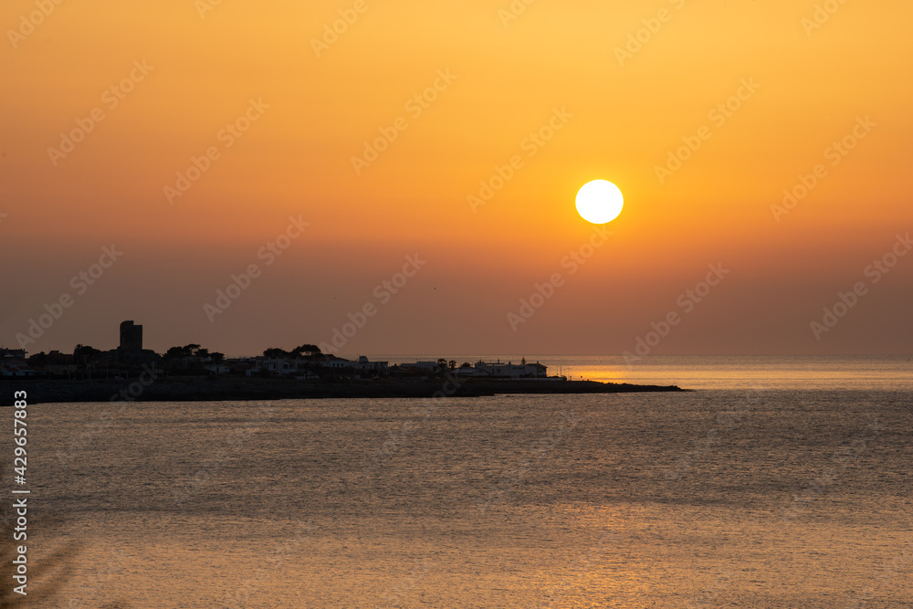 Tramonto all'isola delle femmine di Palermo in Sicilia Tramonto all'isola delle femmine di Palermo in Sicilia