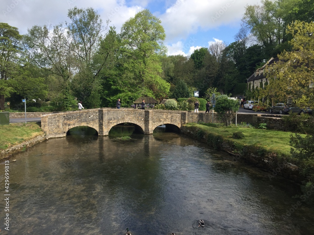 Cotswolds, Village of Bibury, the prettiest places in the world, Traditional Old England Houses,